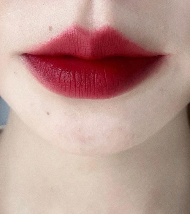 适合黄黑皮夏季的大牌口红色号,黑黄皮适合哪个大牌口红色号