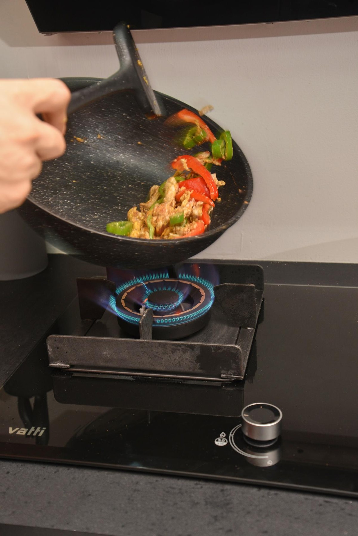 华帝烟灶安全吗,华帝烟灶容易炸裂吗