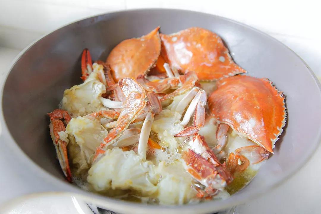 梭子蟹年糕煲做法大全家常,芋头火腿梭子蟹的做法大全