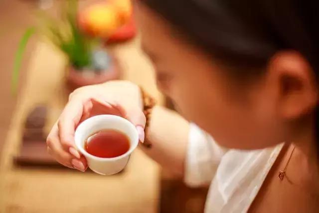 如何分辨青柑普洱的真假,大红柑普茶怎么分辨好坏