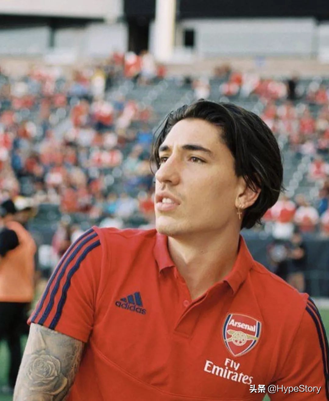 受邀牛津大学演讲第一人，他才是打败梅西C罗的新一代足球明星