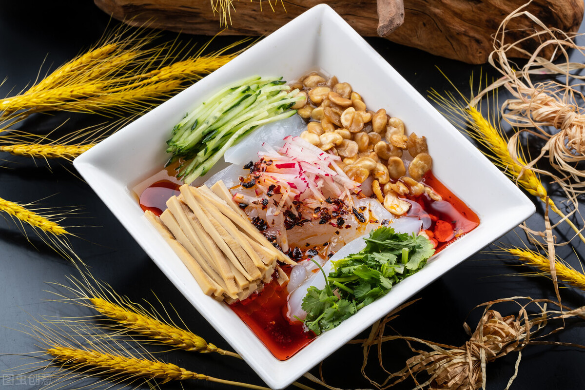 做凉粉必须放矾吗,做凉粉锅里要放水吗