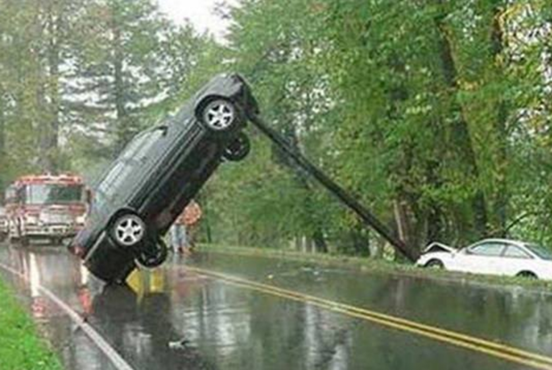 撞了车赔不起怎么处理,撞了千万豪车赔不起怎么办