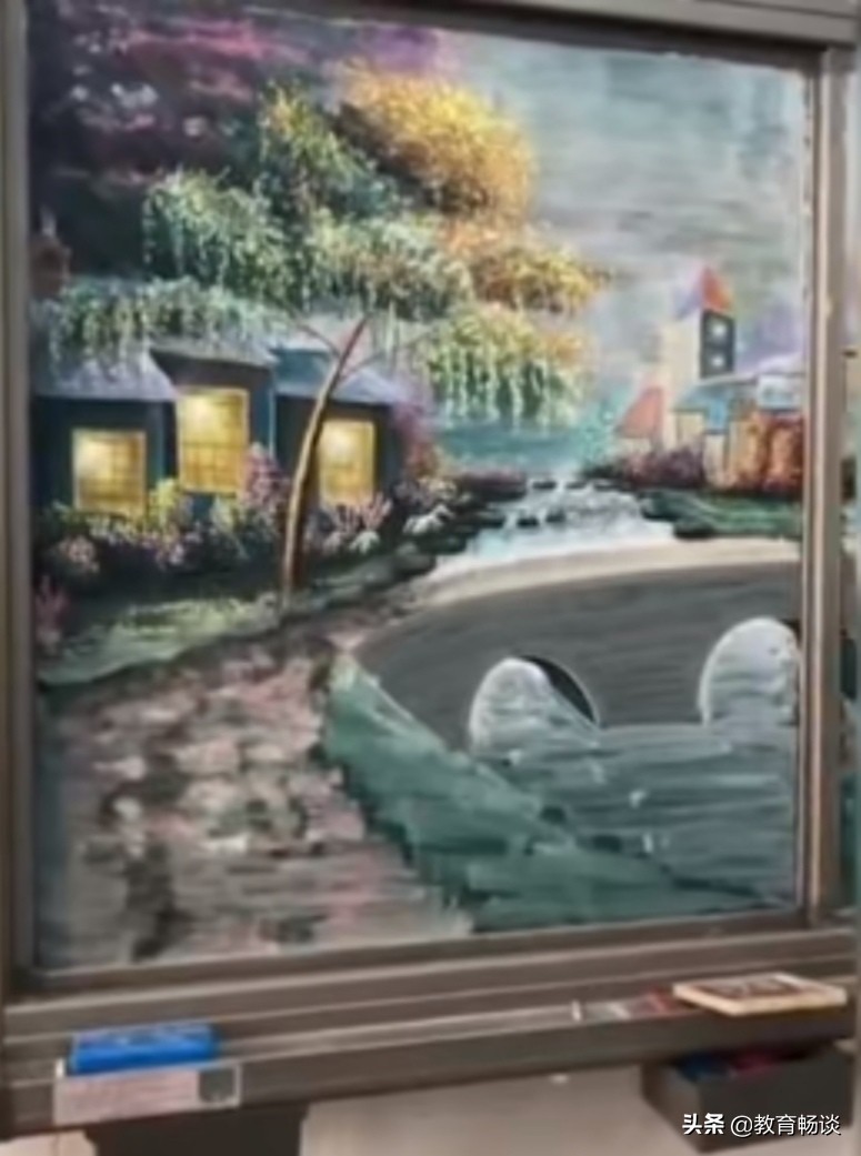 黑板画老师,语文老师画的画真好看