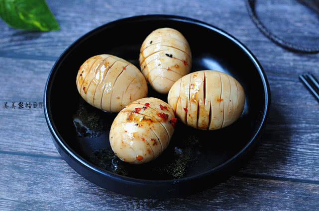 小孩早餐水煮鸡蛋正确方法,怎么对付不吃鸡蛋的儿童