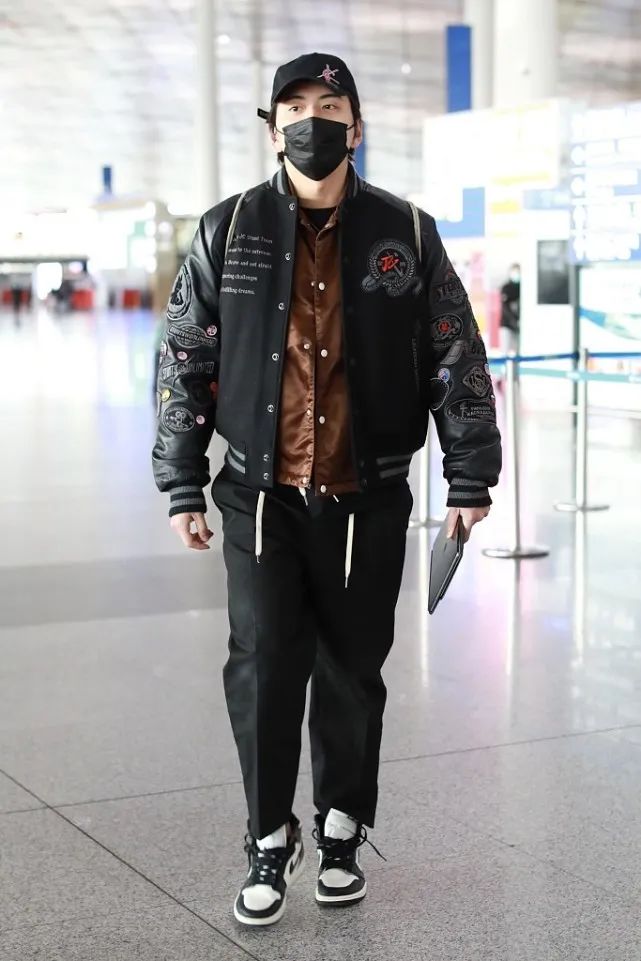 鐜嬪ぇ闄哸j1澶瑰厠,妫掔悆鏈嶆惌閰峚j1鏈夊濂界湅