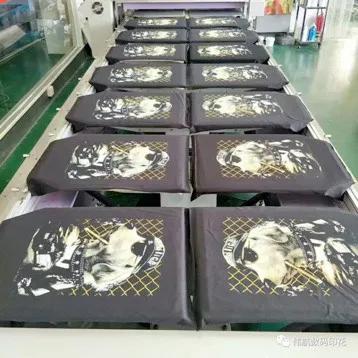 衣服上面的印花怎么印上去,衣服上的图案怎么印上去