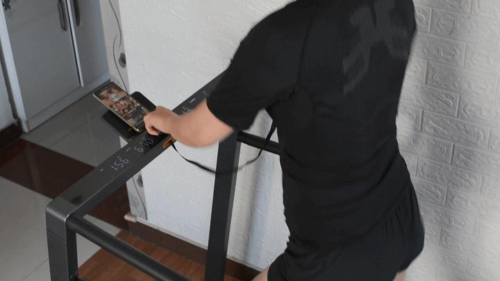 小米生态链walkingpad跑步机r2,小米跑步机和亿健跑步机哪个好