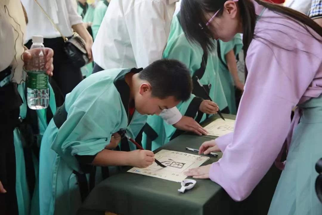 一所高品质的九年一贯制学校,山门九年一贯制学校