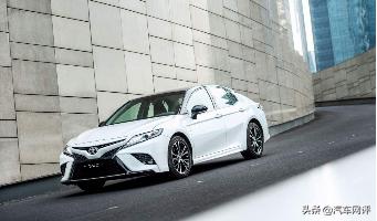 颜值爆表，用料厚道，凯美瑞告诉你什么叫中型车典范