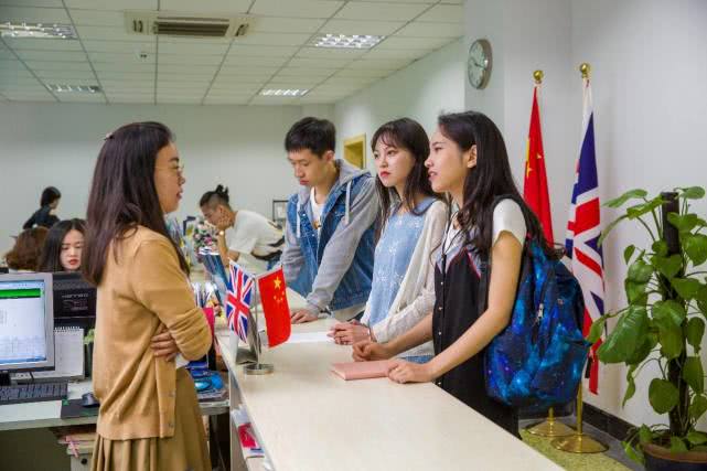 大学期间：为何一定要考英语“六级证书”，对就业有什么好处？