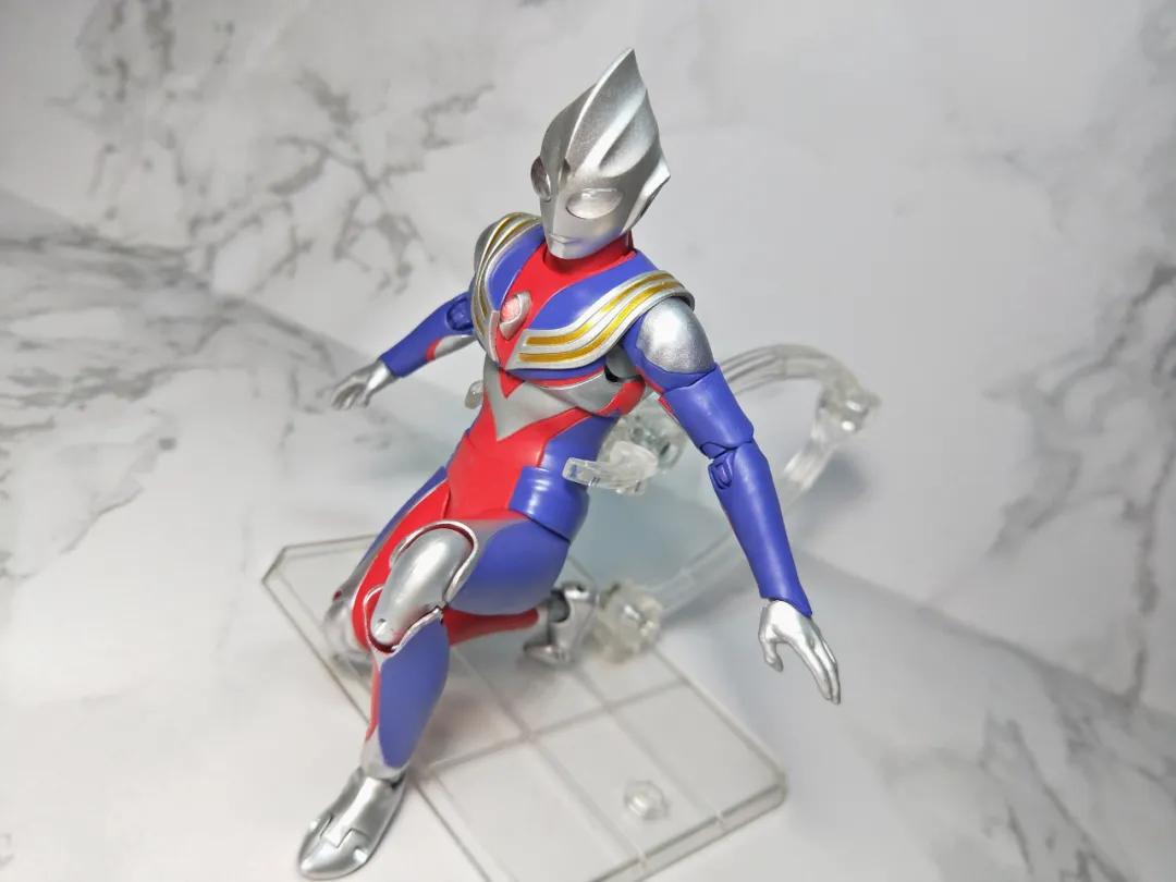 光的继承者图片,shf系列迪迦奥特曼开箱视频