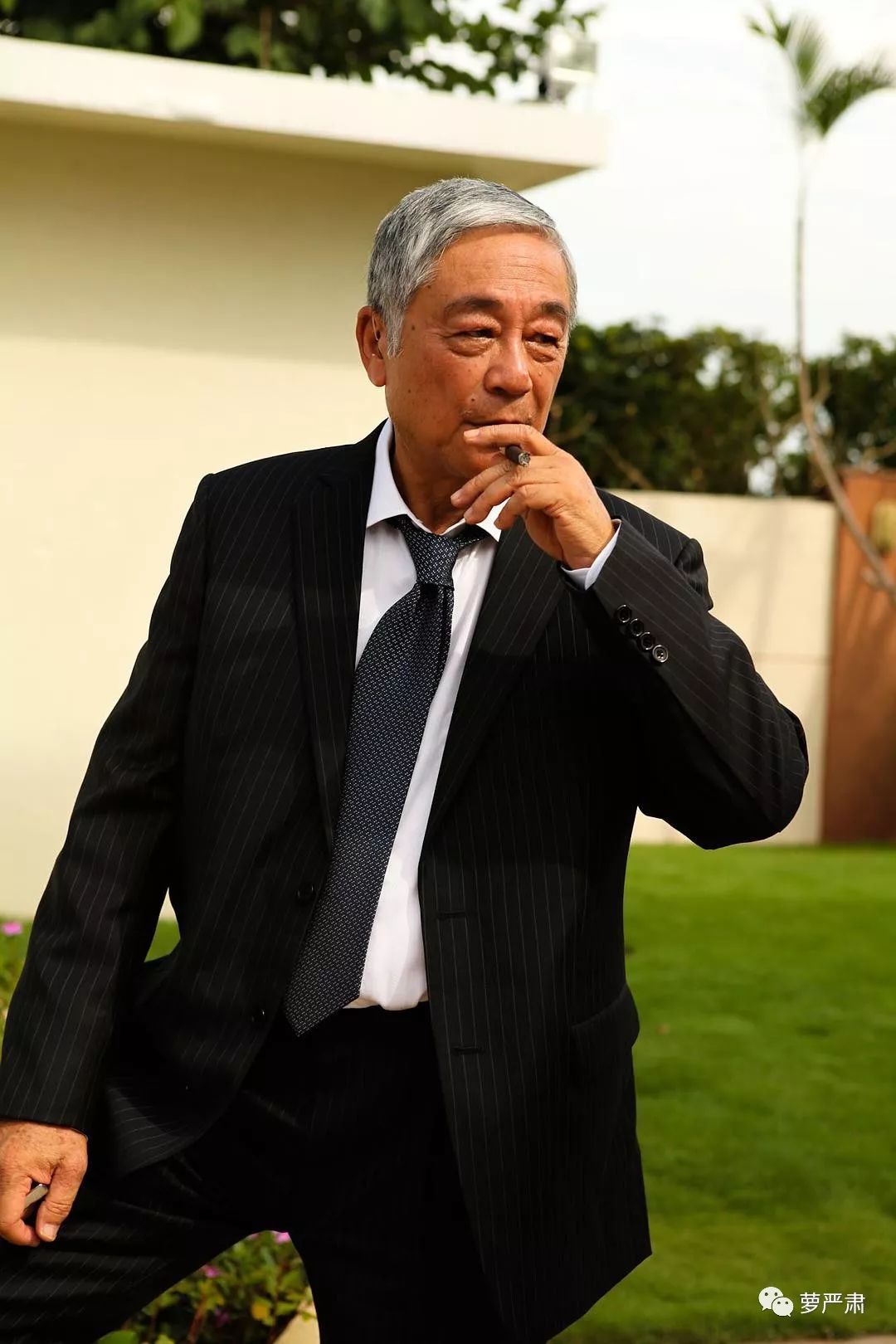 体面尊严,体面而有尊严地活着