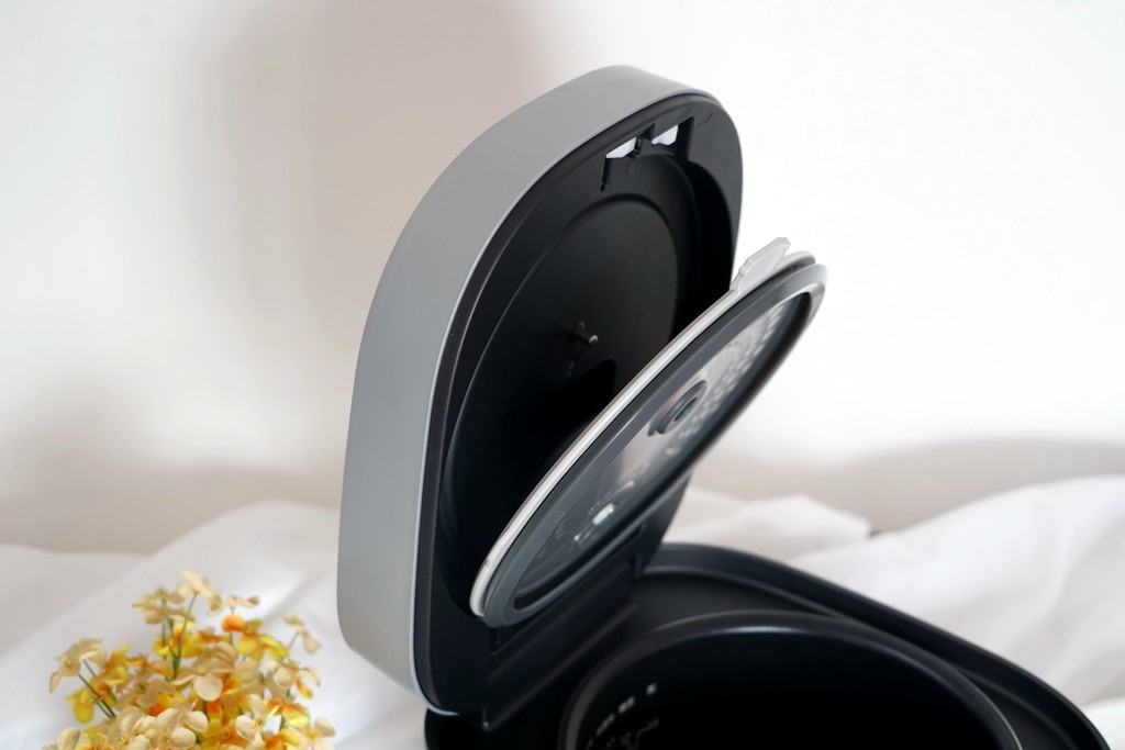 美的纤v智能饭煲5l,美的蒸炖锅测评