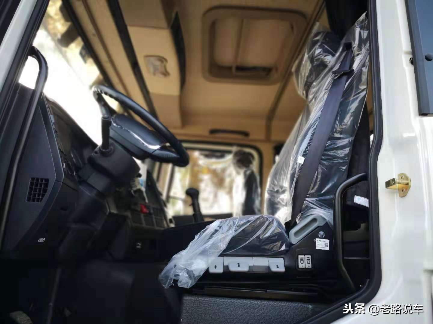 陕汽前四后八自卸车,陕汽轻量化怎么样前四后八