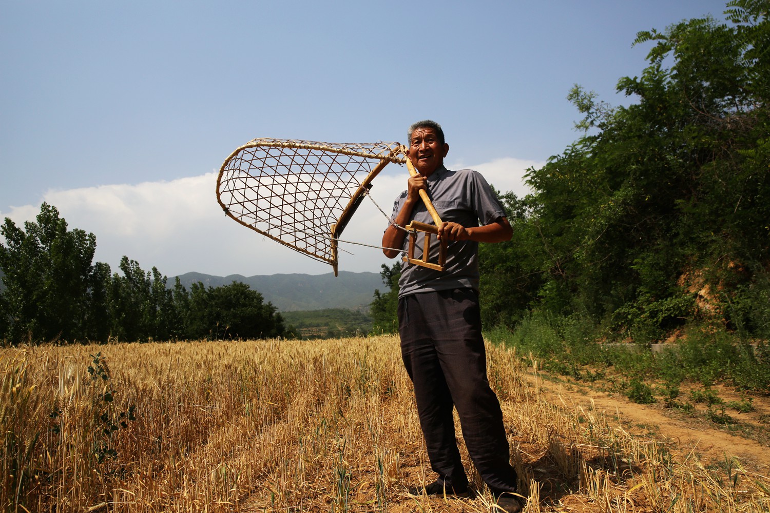 割麦神器大全视频,农民割麦用什么神器