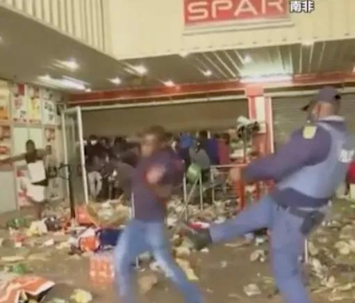 南非全国进入灾难状态的场面,南非大事件