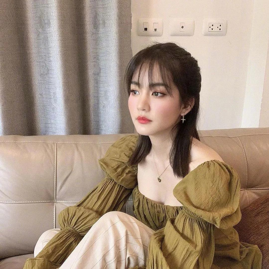 还在穿短袖吗,夏季法式泡泡袖怎么穿