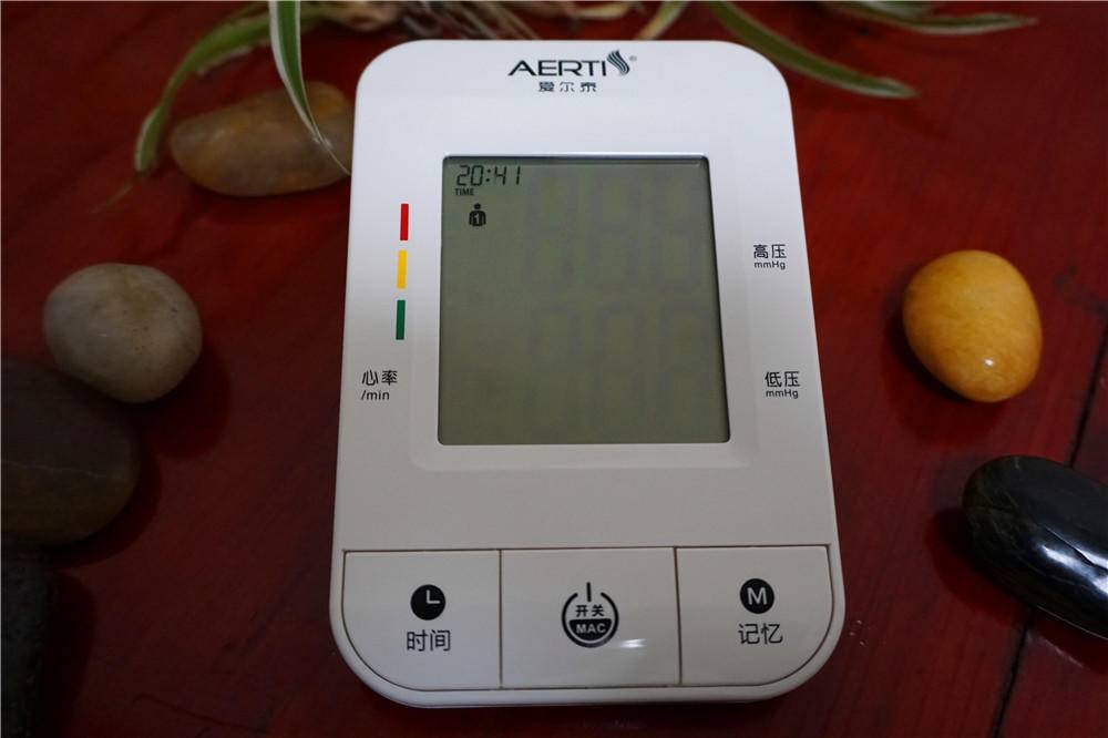 爱健康电子血压计,aicare臂式电子血压计