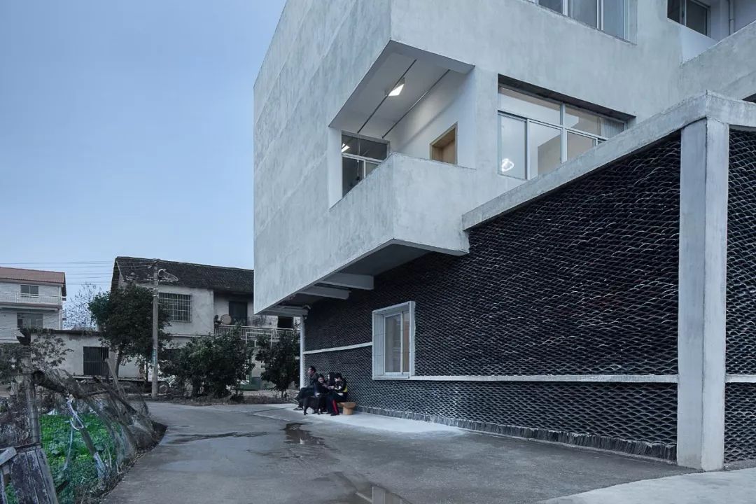 清华状元建筑师回乡,90后清华状元回乡造房