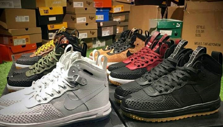 国际潮鞋跌倒，时尚博主以穿假鞋为荣，畸形风气危害有多大？