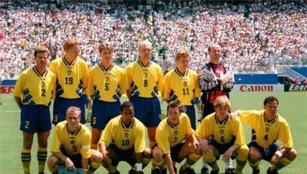 足坛十大黄金后卫,足坛十大黄金左脚第二名