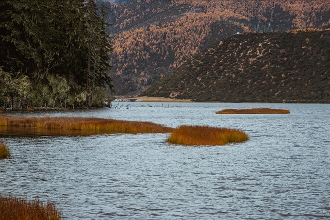 消失的地平线上的“香巴拉”和“女儿国”（二）