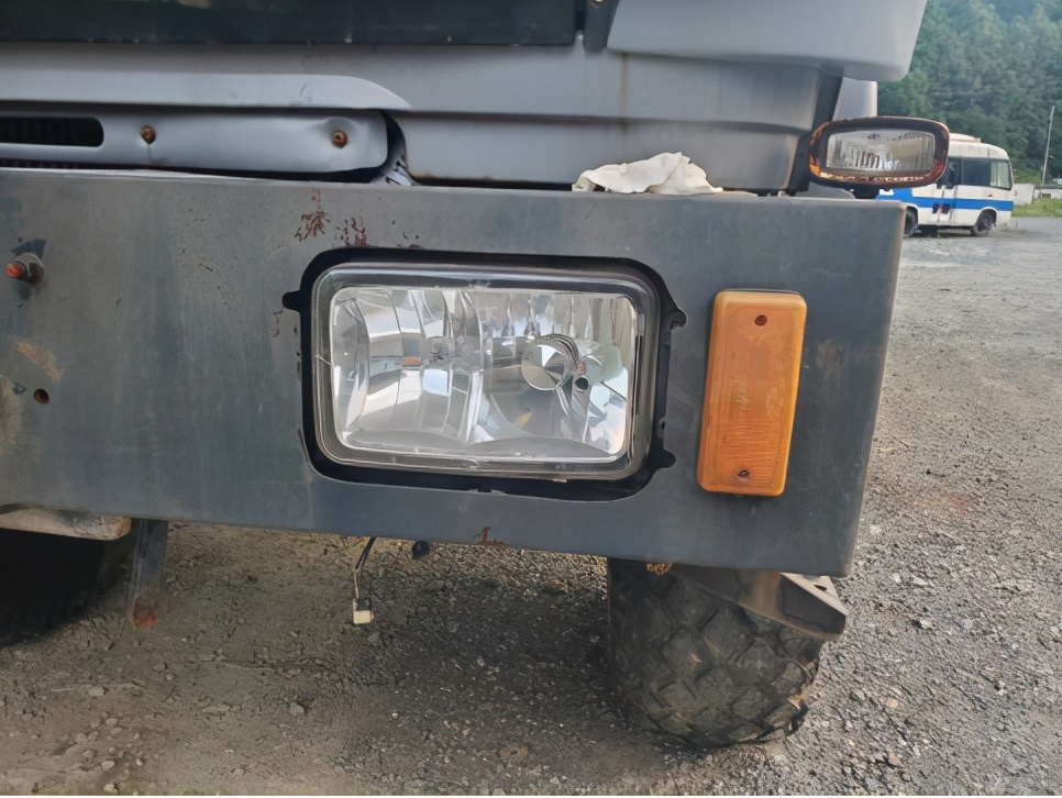 奔驰重卡和国产重卡哪个好,奔驰重卡有多厉害