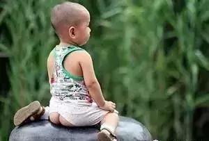 特别厚的裤子适合宝宝穿吗,这几种裤子千万别给孩子穿