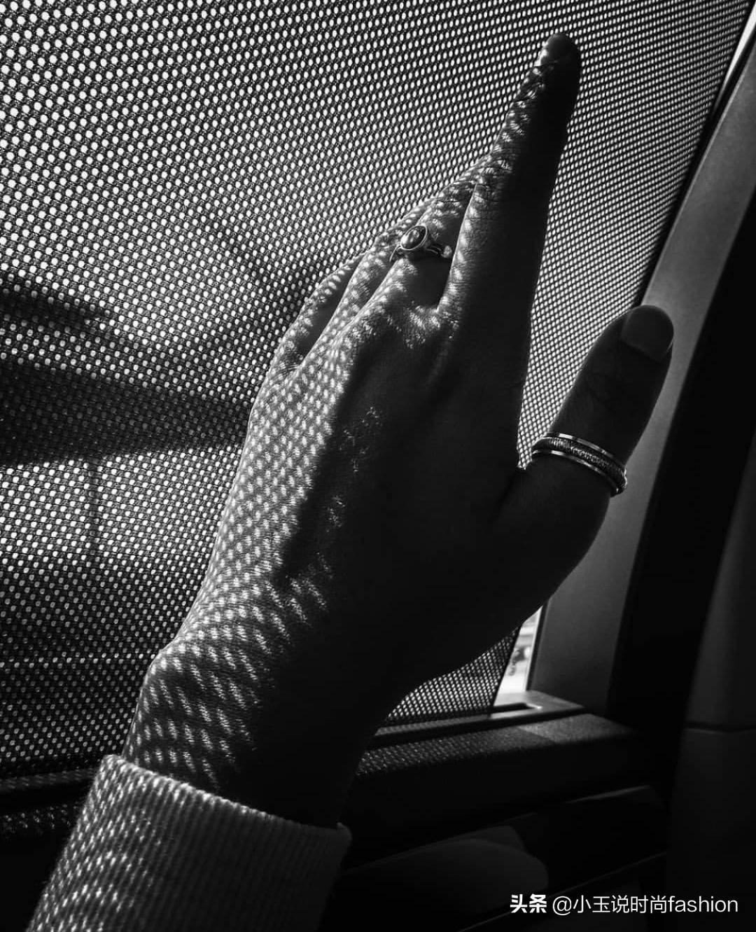 戒指戴在哪个手指上最合适,戒指的戴法和意义男女左右手