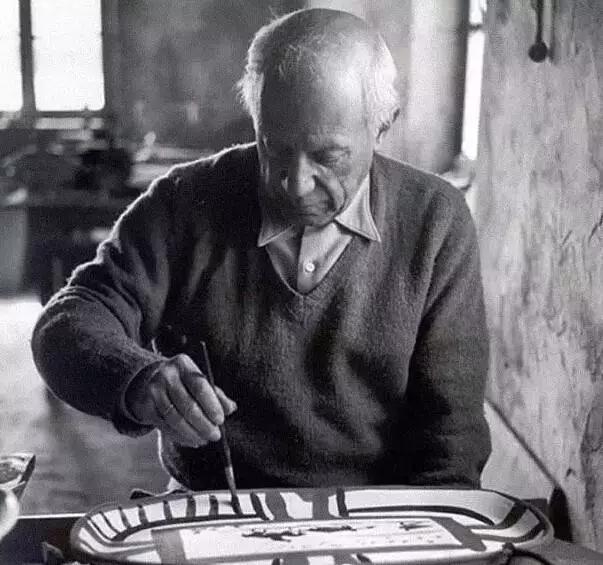 惊艳西安的“天幕水晶宫”:曲江诞生一座新现代建筑坐标