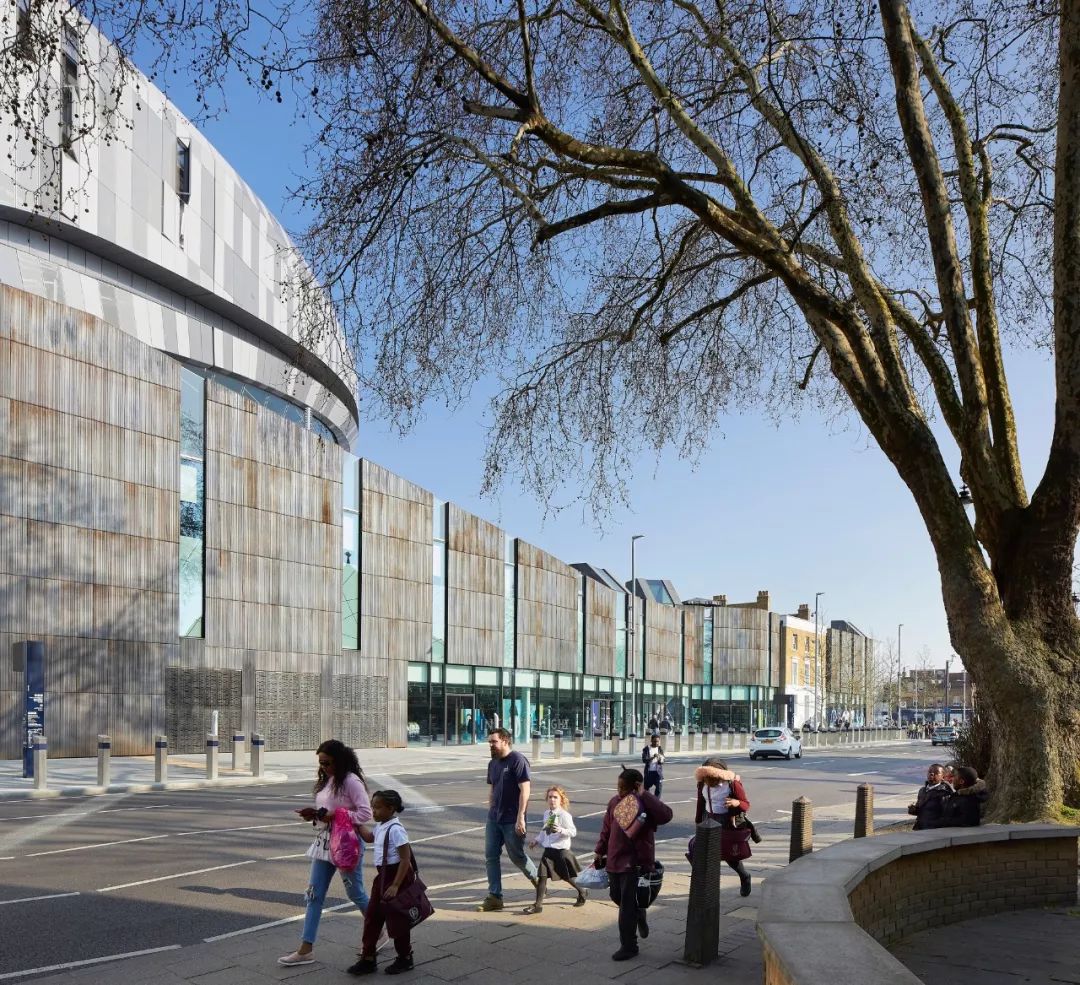 国足让你伤心?不知道这些大师设计的未来派足球场看过了风水没