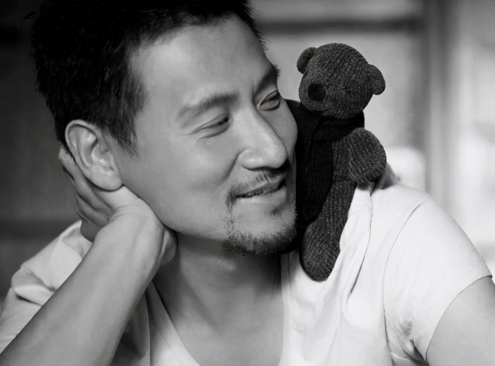 张学友早年演唱会巅峰时期吻别,张学友的一首吻别歌声让人感慨