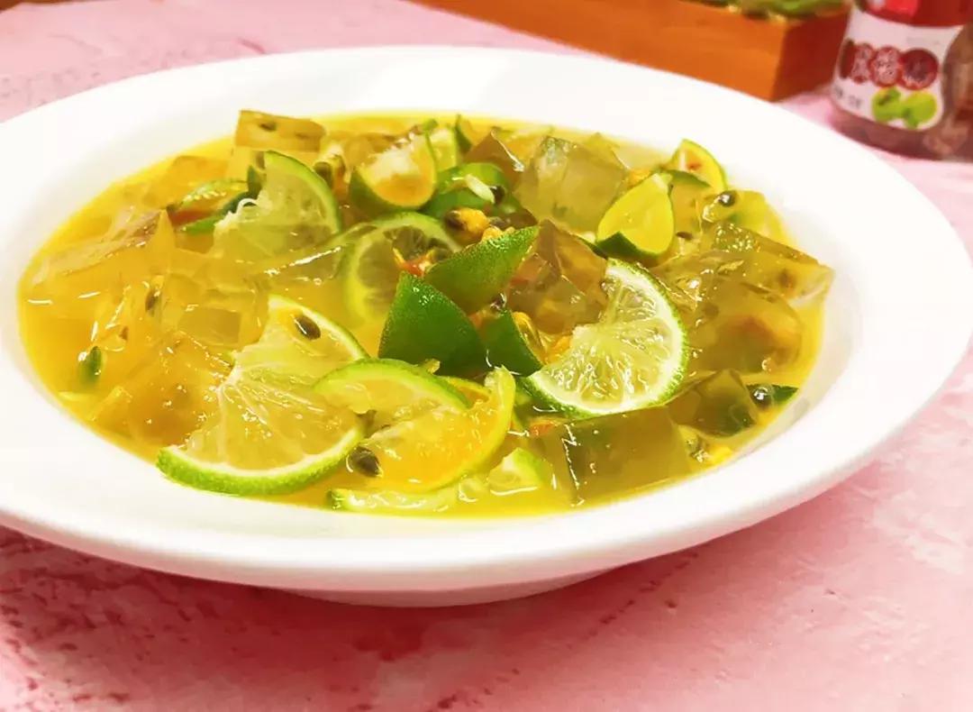 夏天最简单的百香果凉粉,火龙百香果凉粉