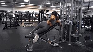 翘臀不粗腿居家必练的臀部训练,9个动作帮助你紧致臀部练翘臀