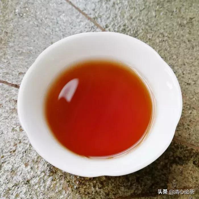 澜沧古茶乌金对比大益,澜沧古茶0085和乌金哪个好