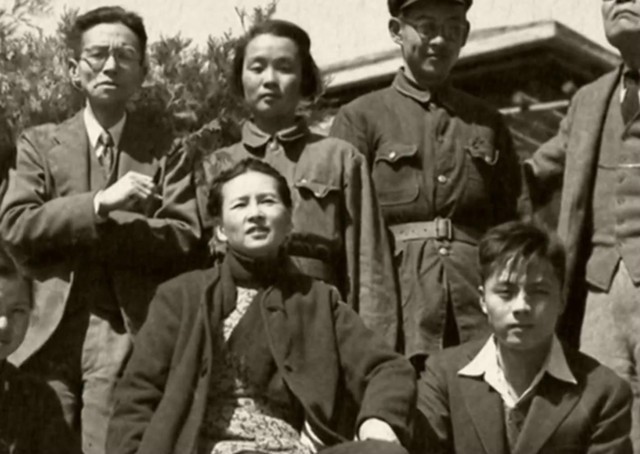 梁思成第二任妻子林洙的照片有吗,梁思成第二任太太林洙简介