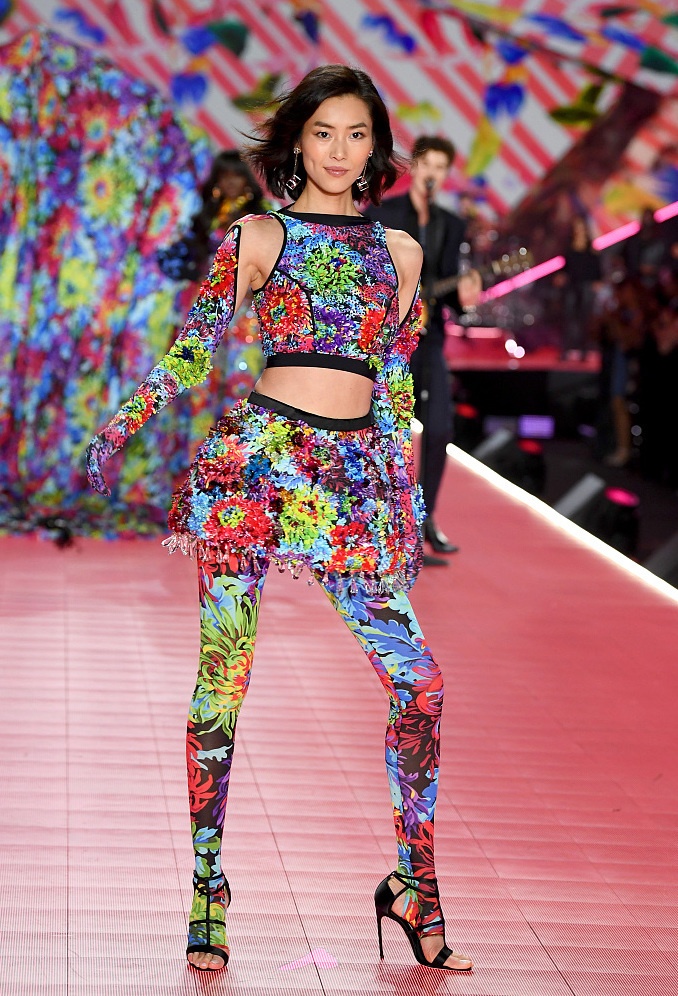 fantasy维密大秀,17年维密大秀最贵的内衣