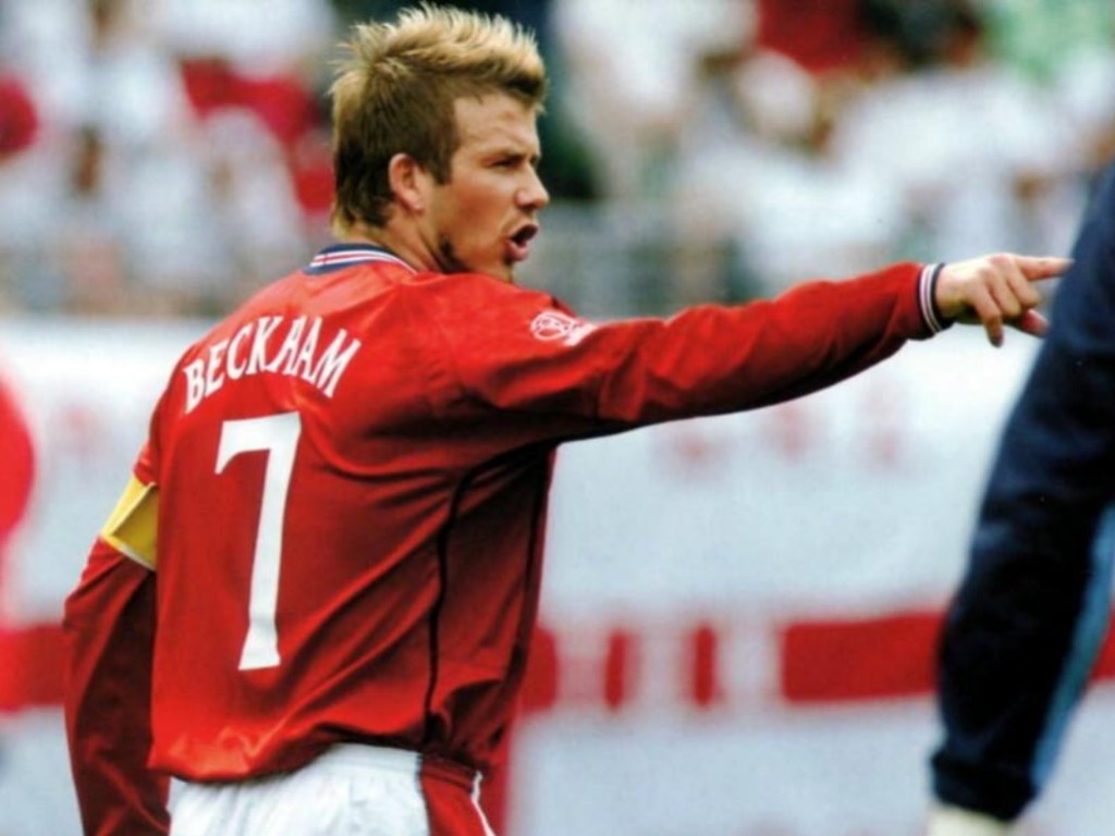 曼联七号为什么是c罗,曼联为什么把7号给芒特