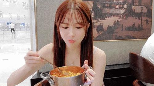 「红人教程」幽默是新人主播魅力附加分