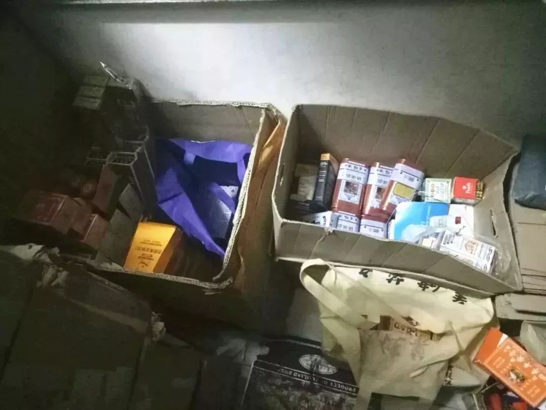 警方查获假药物,警方查获卖假药