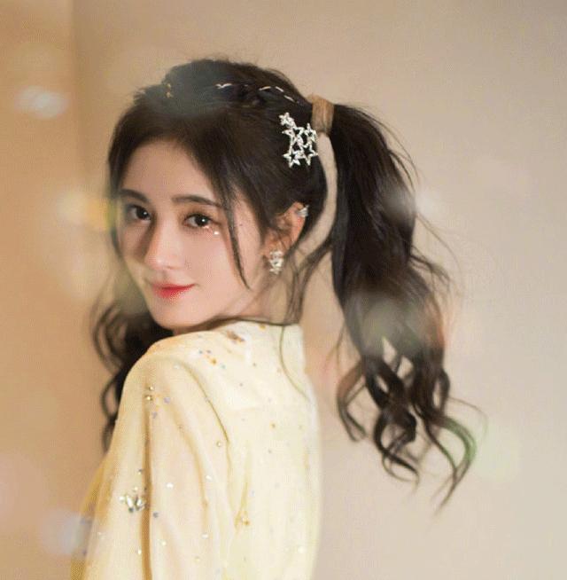 2020最流行的发带,明星复古发带