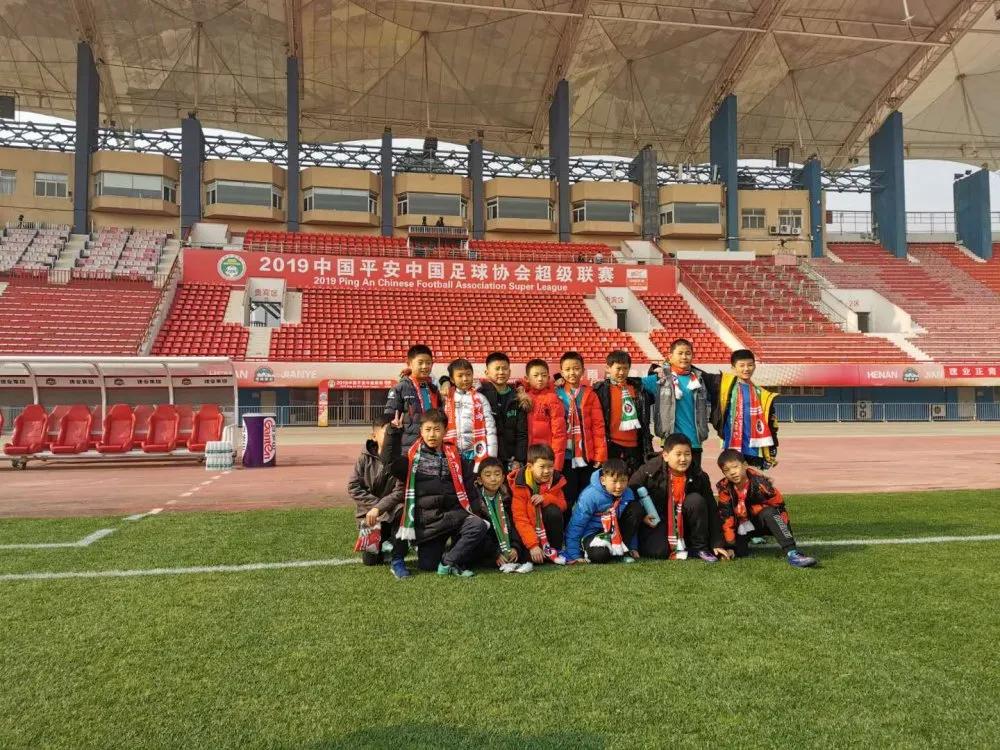 青训大讨论|李鸿兵“社区足球是新的尝试”