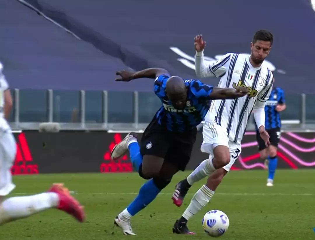 3-2补时绝杀巴萨被判3点球仍取胜,尤文3-2绝杀