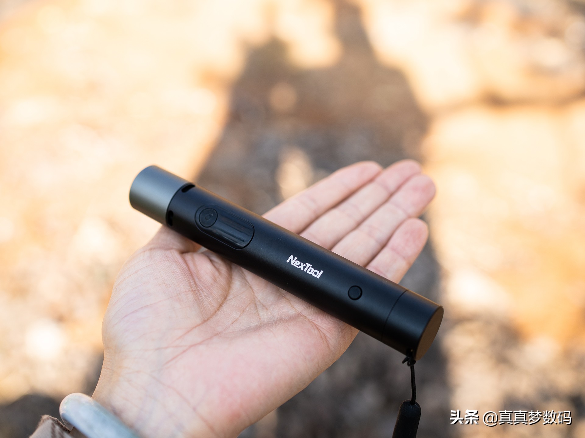 2021强光手电选购经验篇一:盘点我的高性价比强光手电筒