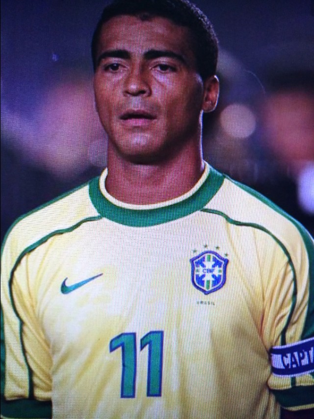 世界足坛现役十大巨星,世界足坛巨星介绍