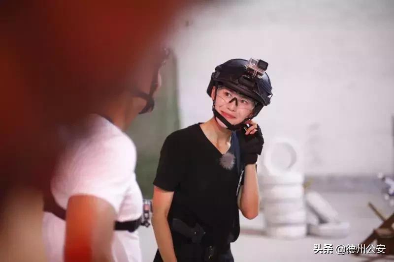 女神节专递|可盐可甜高颜值苦练不言弃的特警“霸王花”