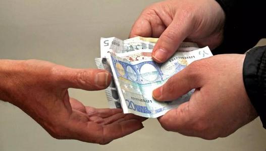 如何巧妙应对亲戚朋友借钱,遇到亲戚朋友来借钱应该看清人品