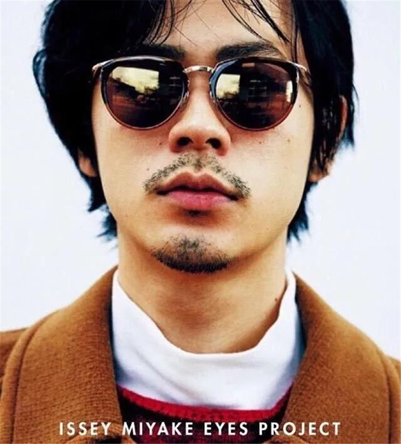 三宅一生褶皱外搭,三宅一生的褶皱艺术