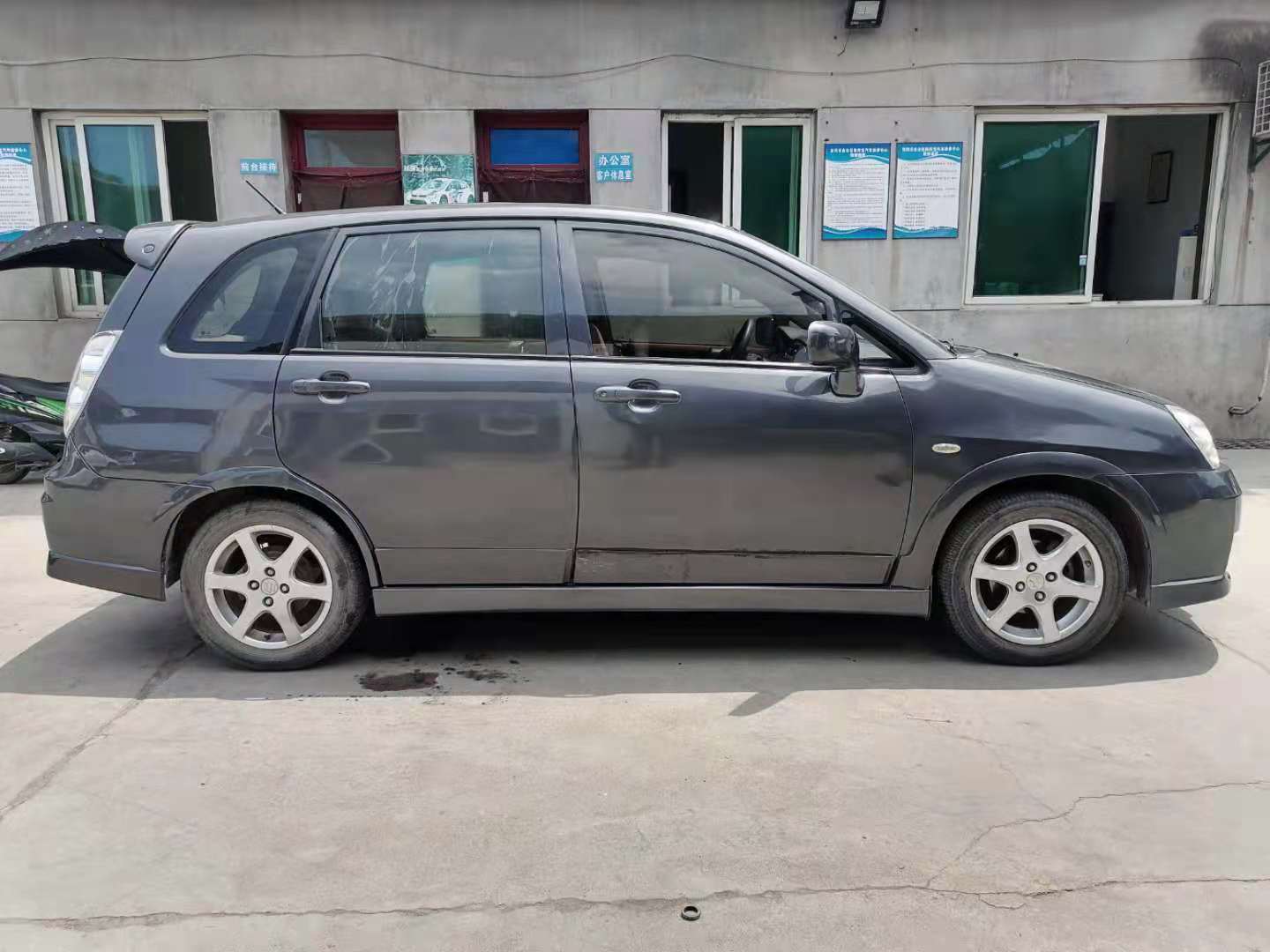 胖哥1万买车,胖哥两百万收奥迪rs6